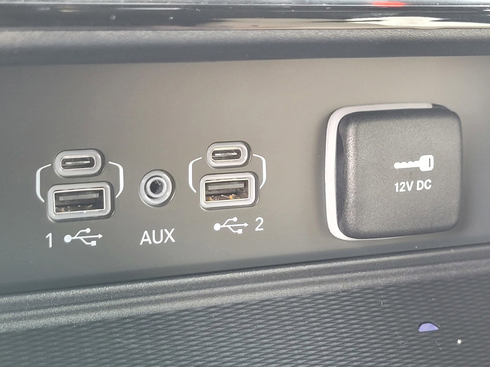 New 2025 Jeep Grand Cherokee Limited w/ Luxury Tech Group II image 17