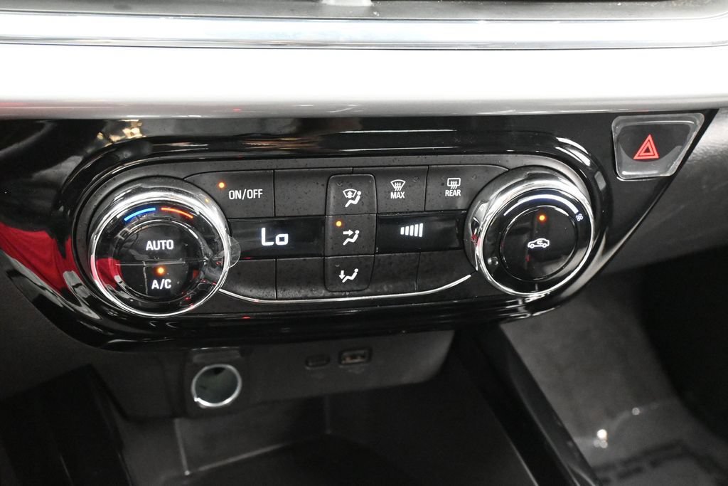Used 2026 Chevrolet Trax LT FWD image 20