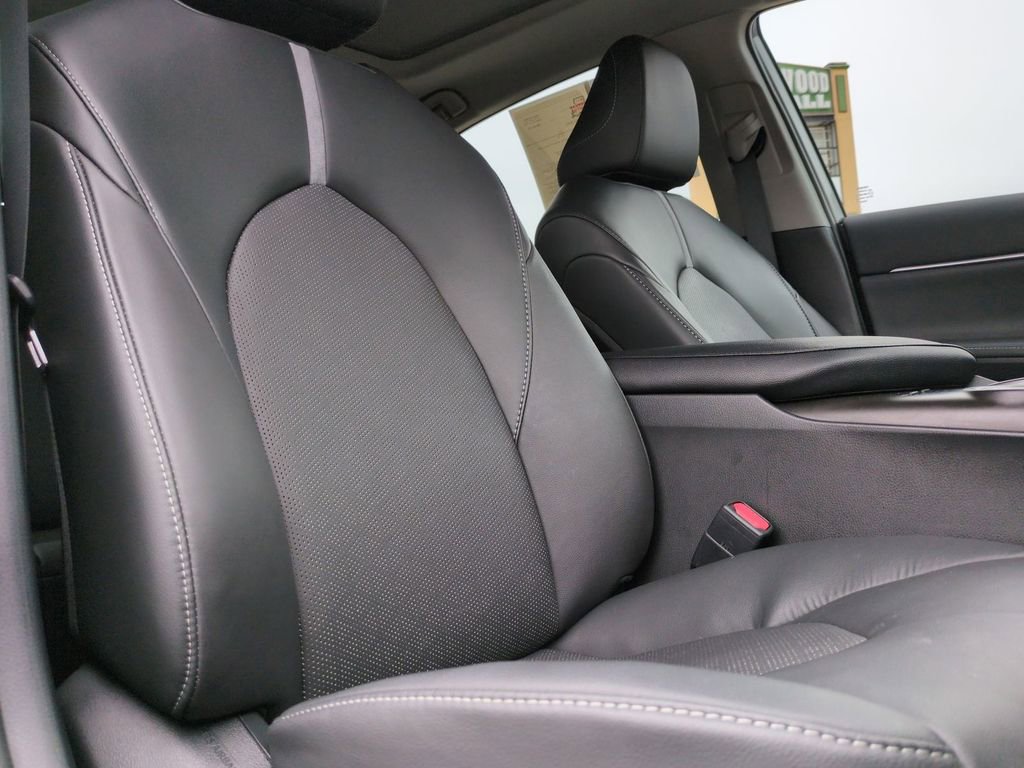 Used 2024 Toyota Camry XSE FWD image 31