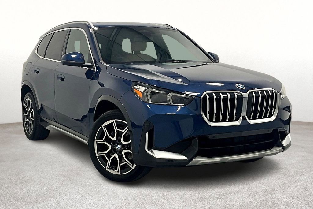Certified 2025 BMW X1 xDrive28i w/ Technology Package image 1