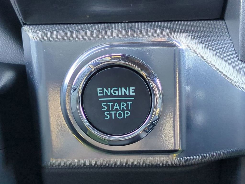 New 2025 Ford F150 Lariat w/ Equipment Group 501A Mid image 31