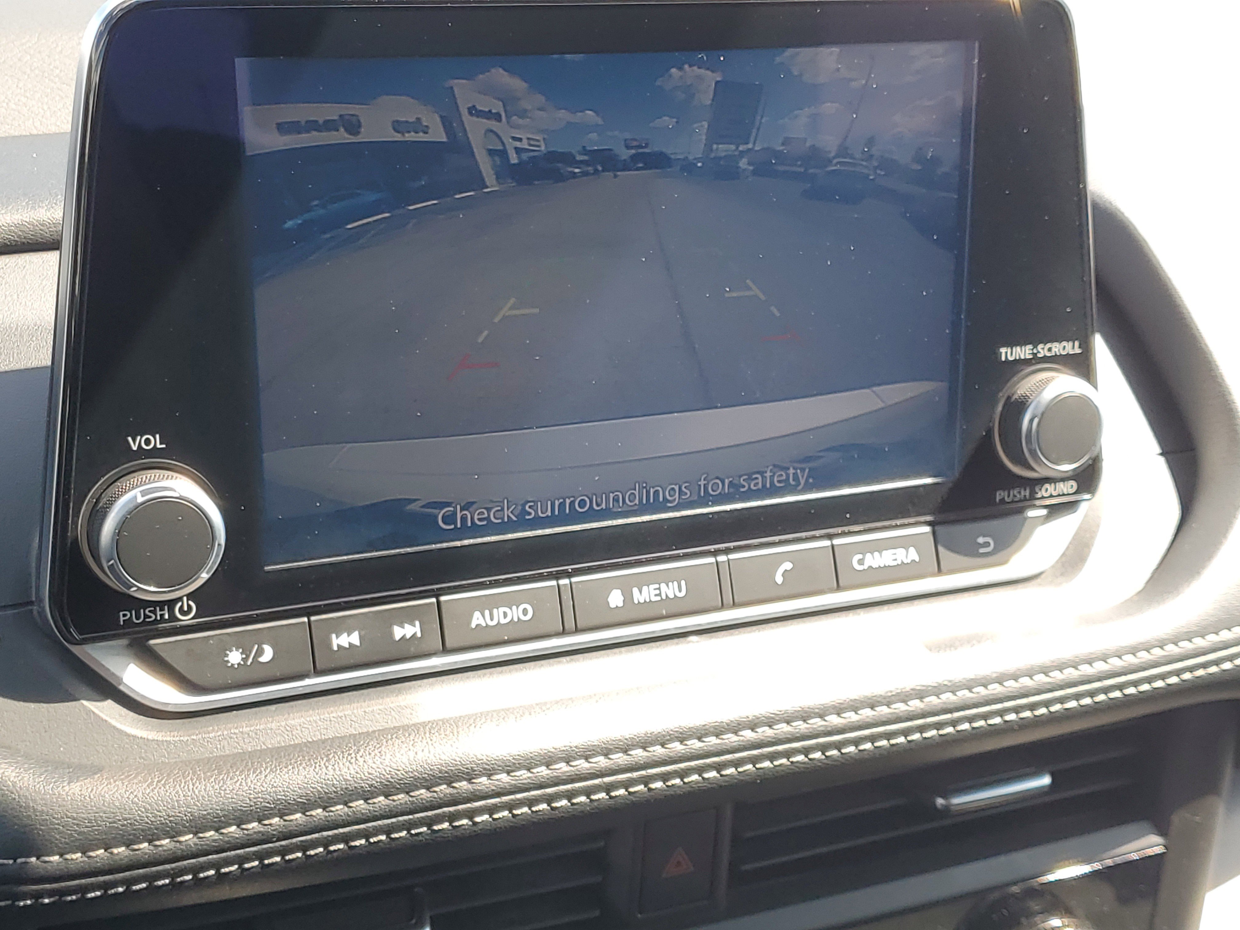 Used 2024 Nissan Rogue SV image 25