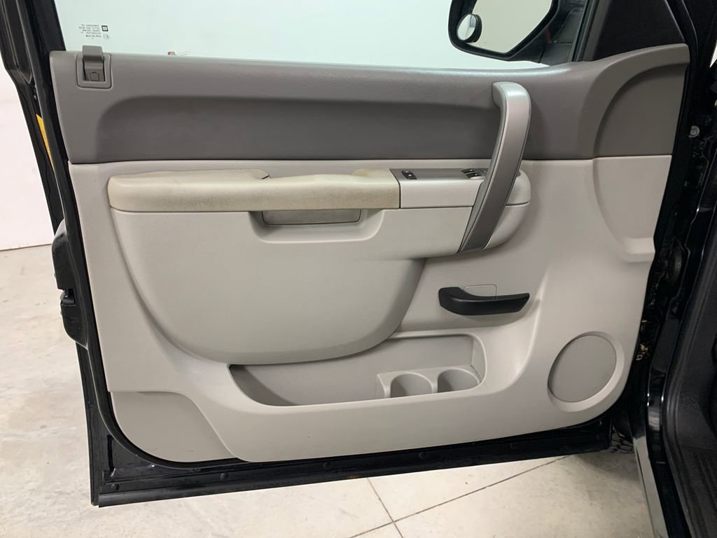 Used 2011 Chevrolet Silverado 1500 W/T w/ LS Package AWD/4WD image 17