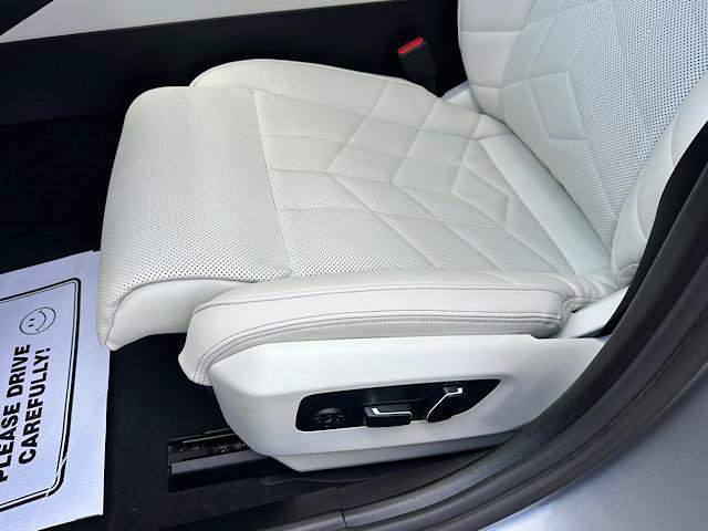 Certified 2025 BMW 530i xDrive AWD/4WD image 14