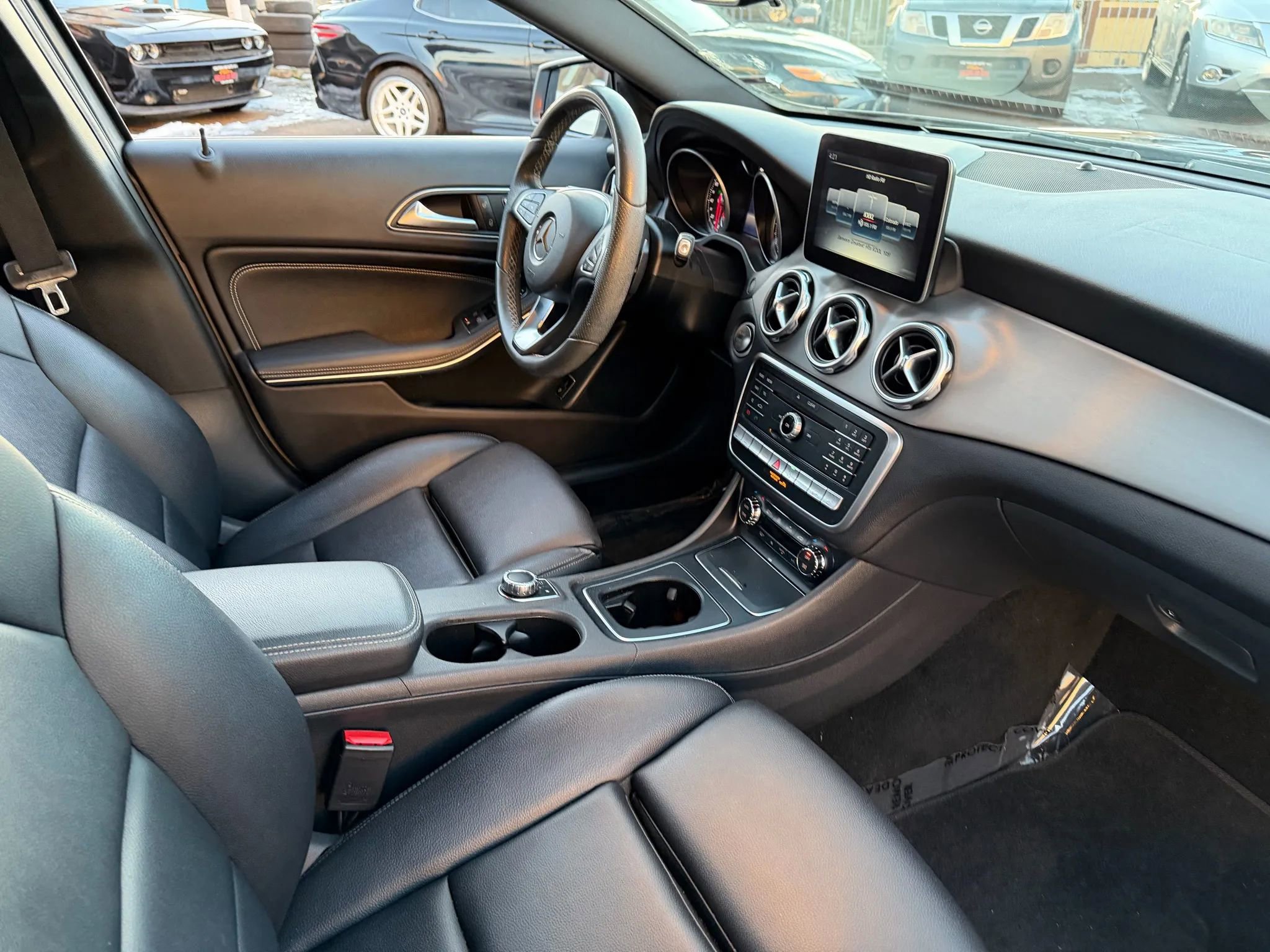 Used 2018 Mercedes-Benz GLA 250 4MATIC image 19