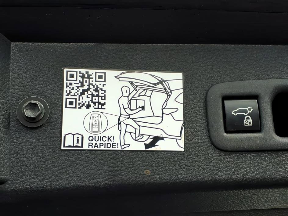 Certified 2022 Toyota Sienna XLE w/ XLE Plus Package image 11