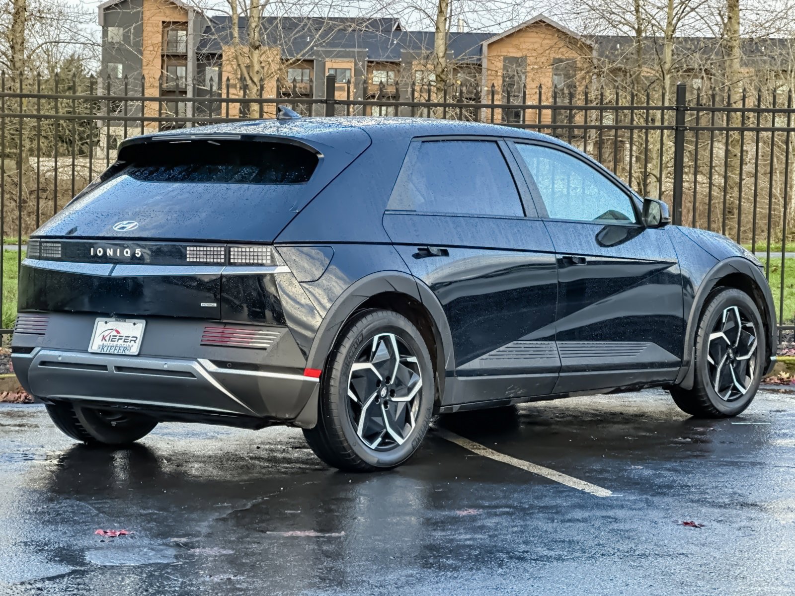 Used 2023 Hyundai Ioniq 5 SE image 3