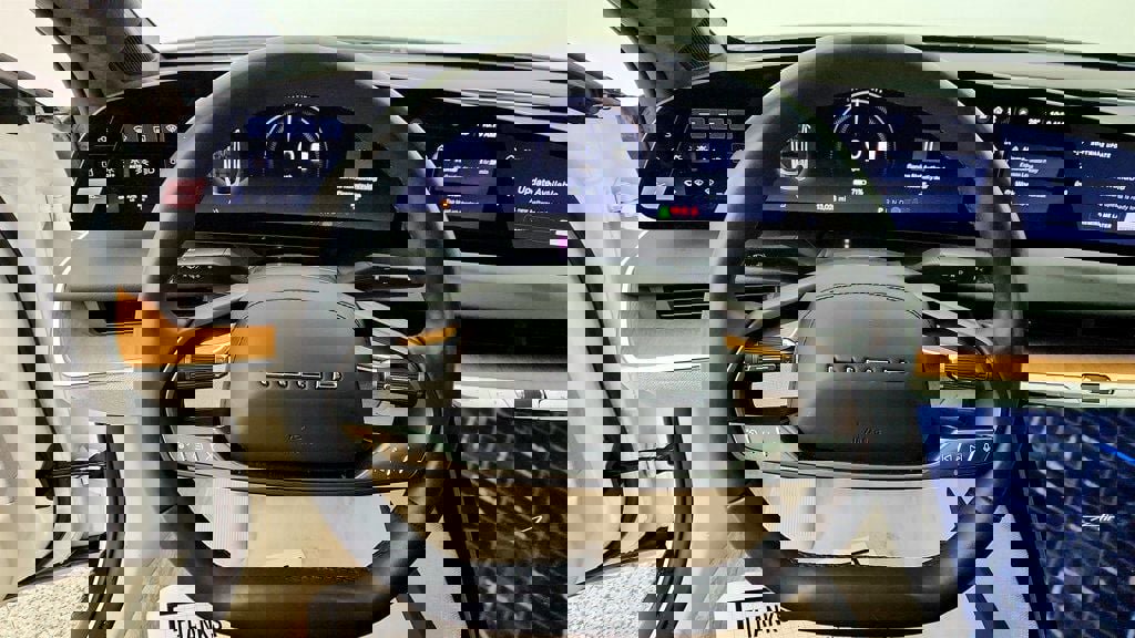 Used 2023 Lucid Air Touring image 14