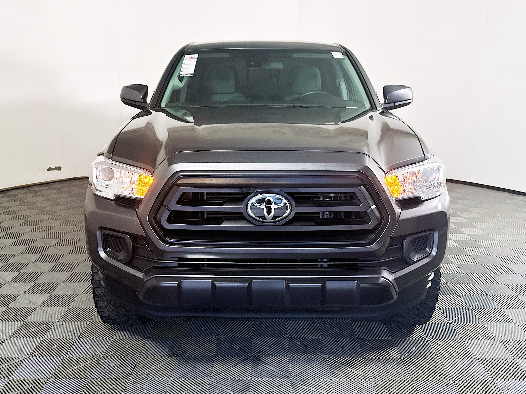 Used 2023 Toyota Tacoma SR w/ SR Convenience Package RWD image 8