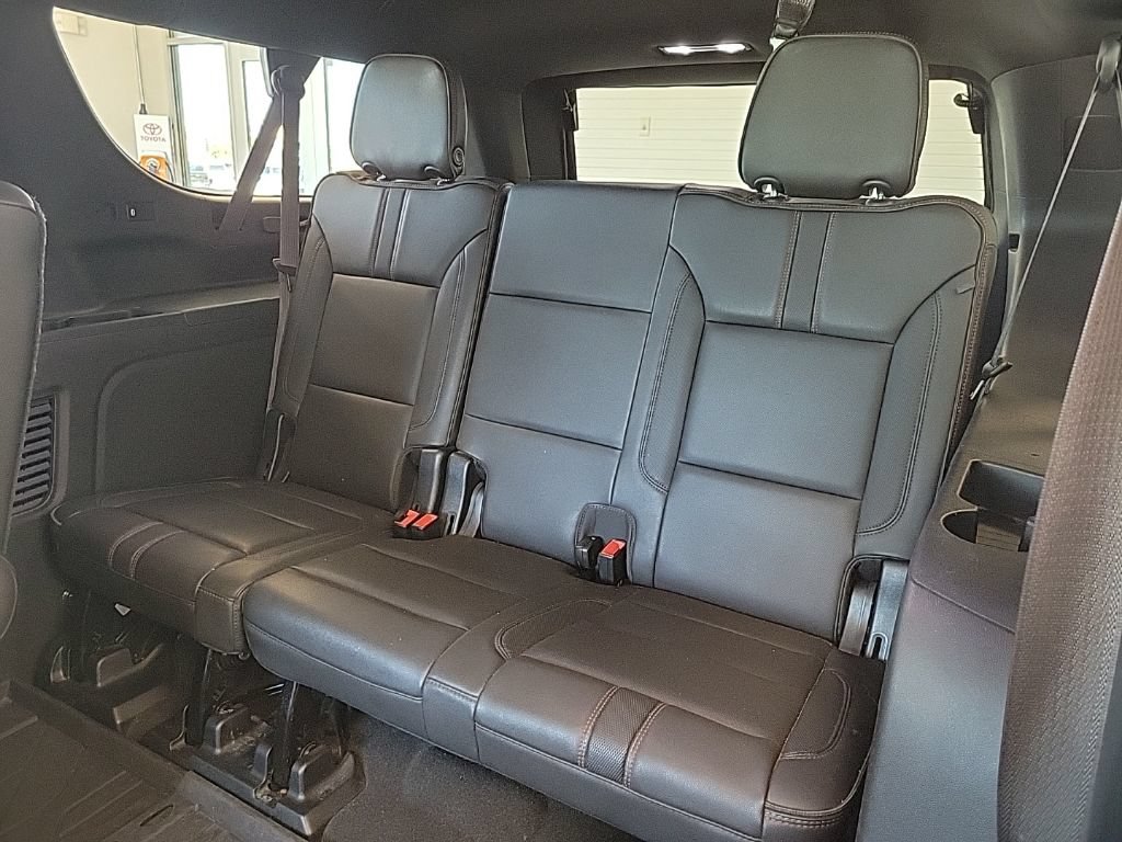 Used 2021 Chevrolet Suburban RST w/ Luxury Package AWD/4WD image 16