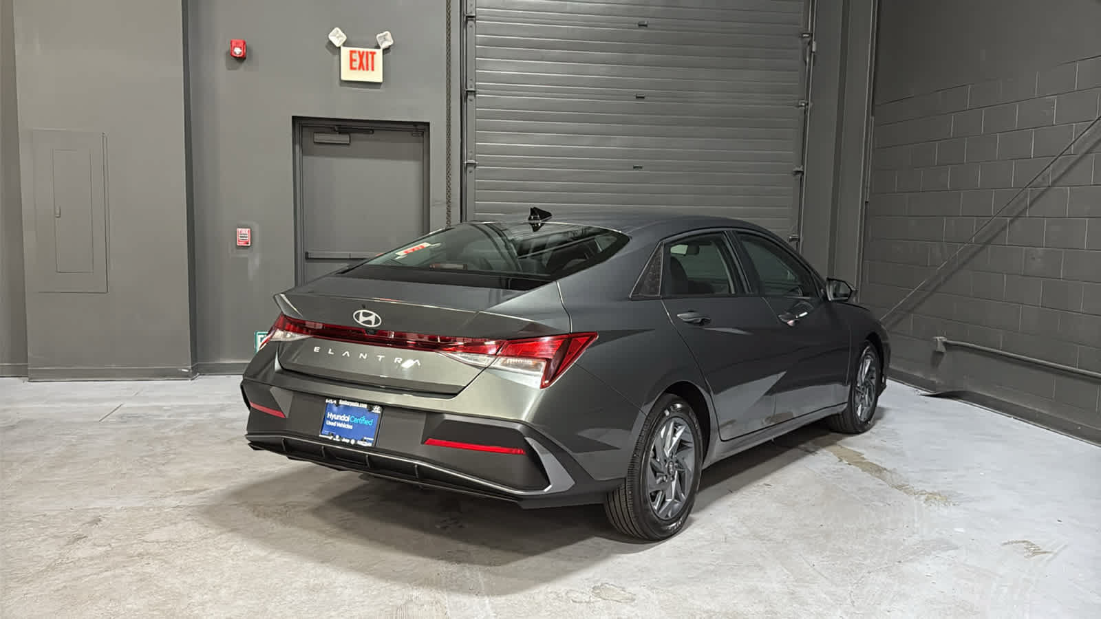 Used 2024 Hyundai Elantra SEL FWD image 4
