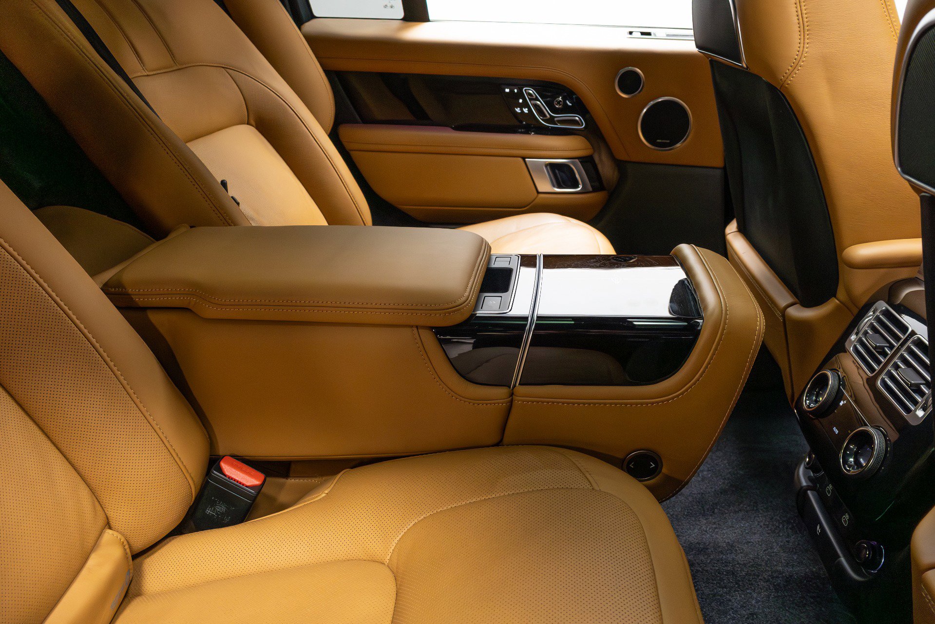 Used 2022 Land Rover Range Rover Autobiography image 74