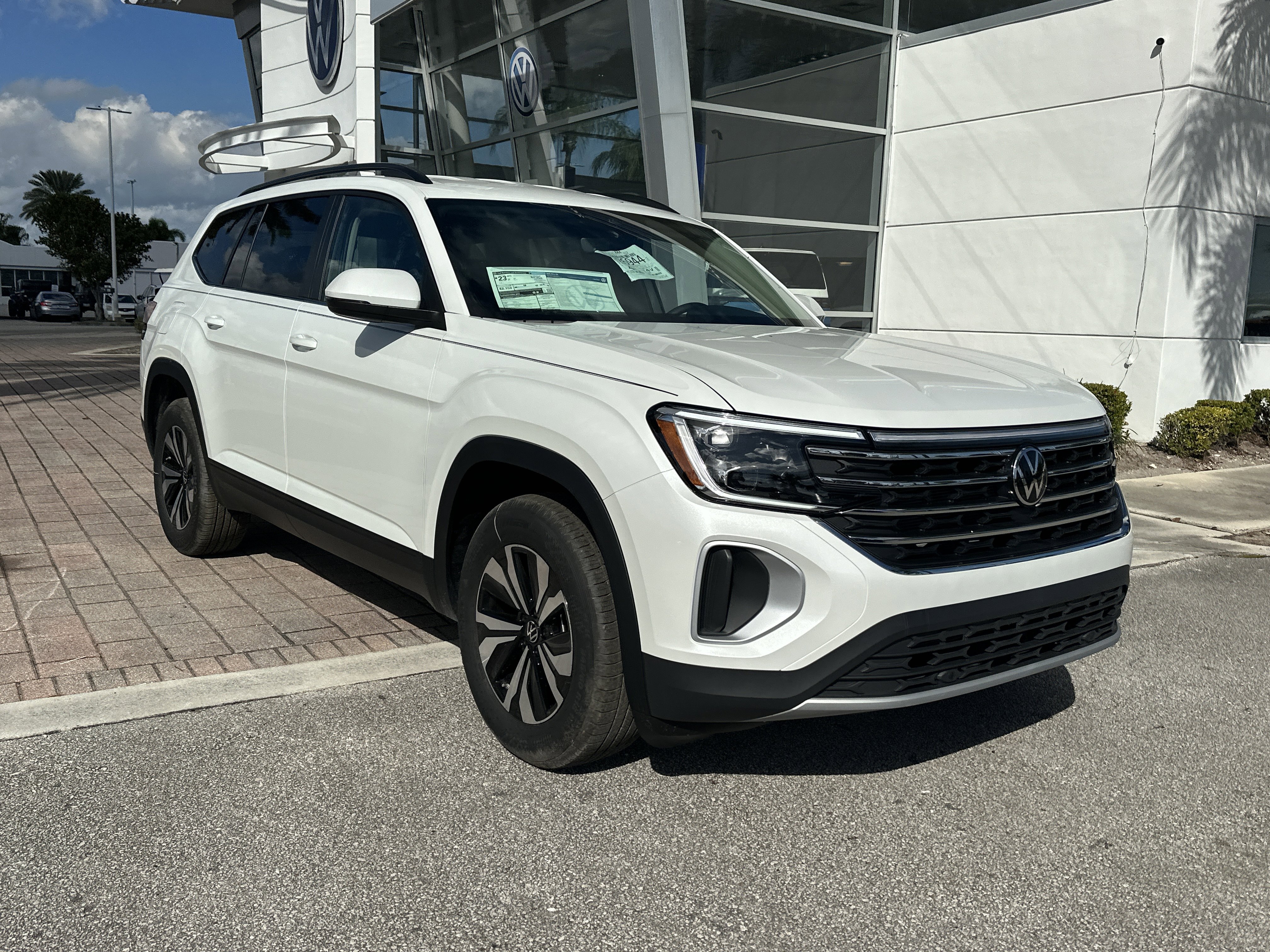 New 2026 Volkswagen Atlas SE image 4