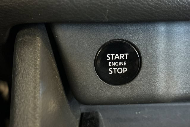 Used 2024 Nissan Rogue SV FWD image 25