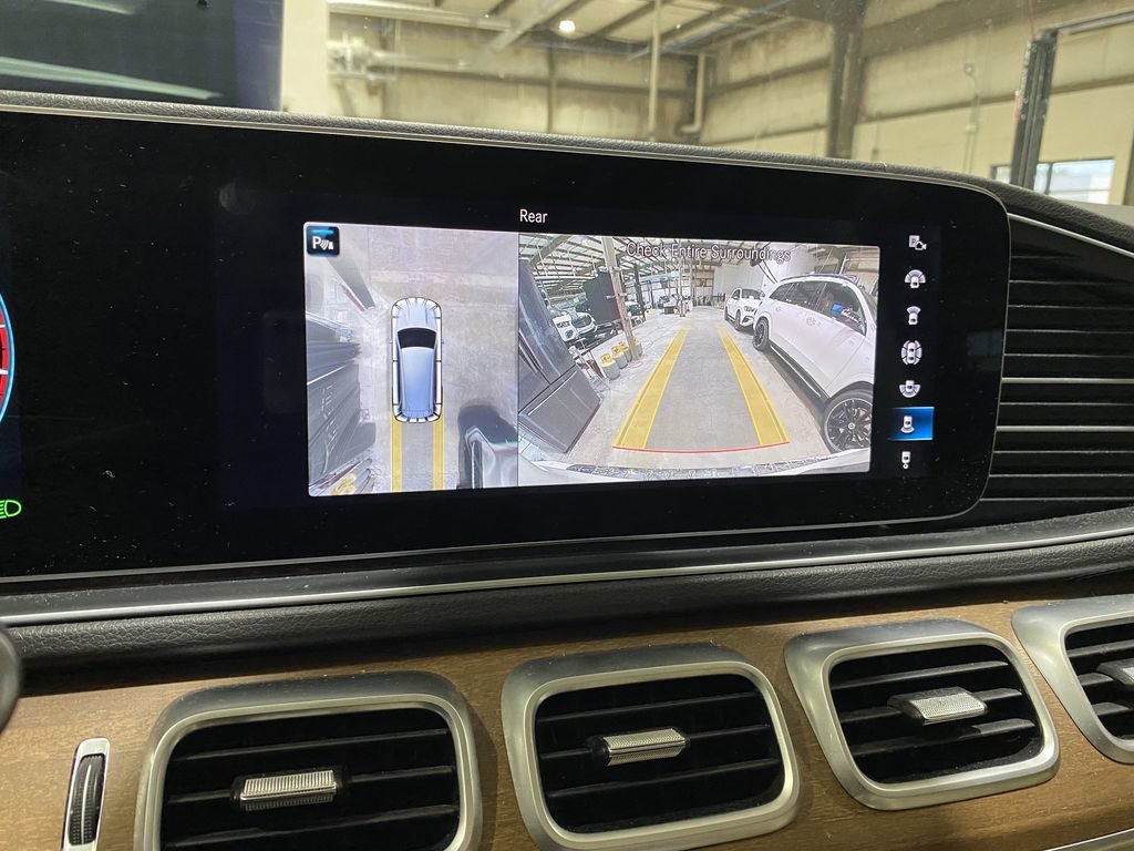 Used 2021 Mercedes-Benz GLS 450 4MATIC image 6