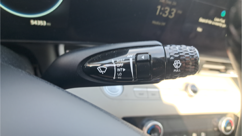 Used 2024 Hyundai Elantra Limited FWD image 36