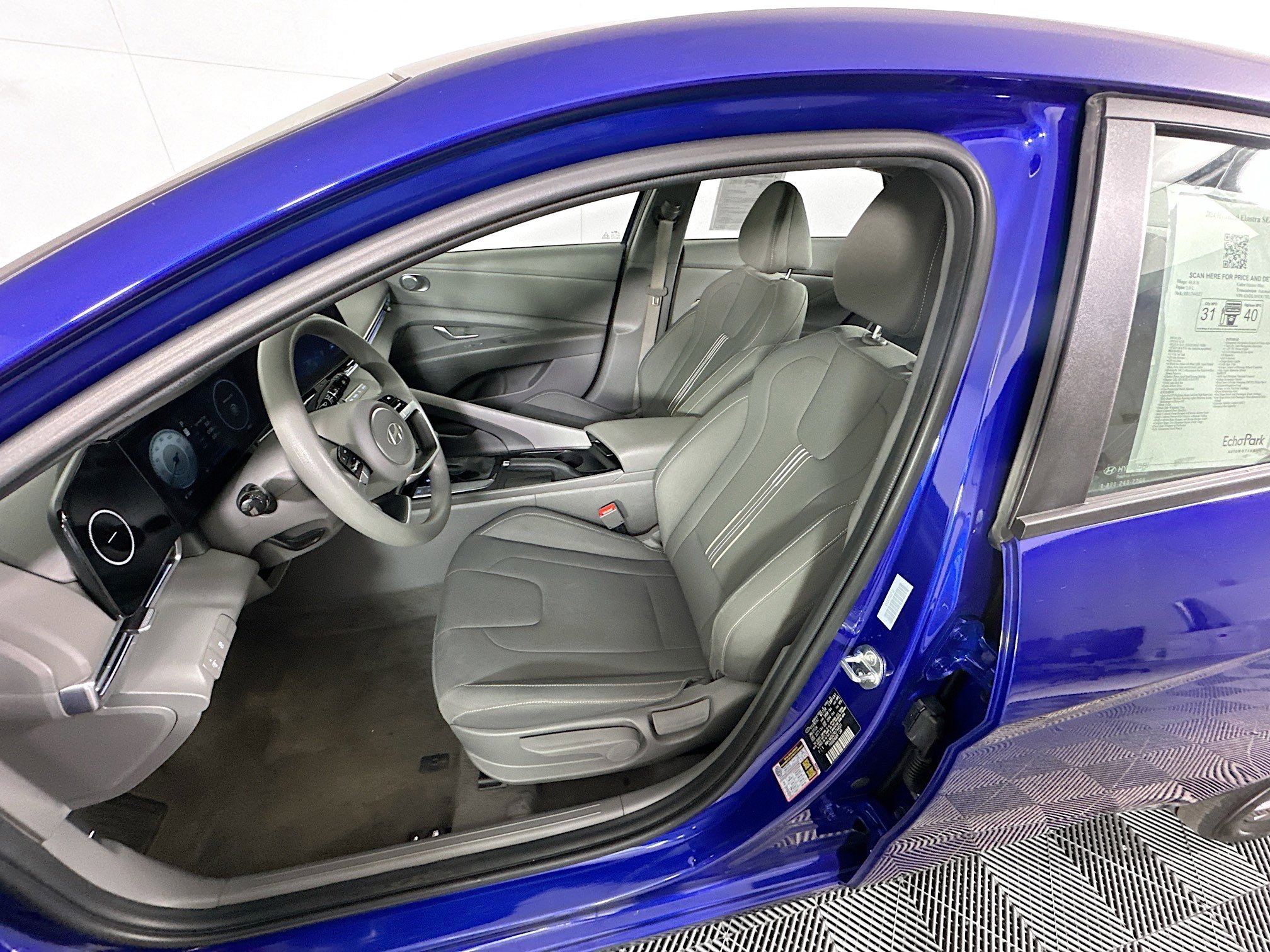 Used 2024 Hyundai Elantra SEL image 13