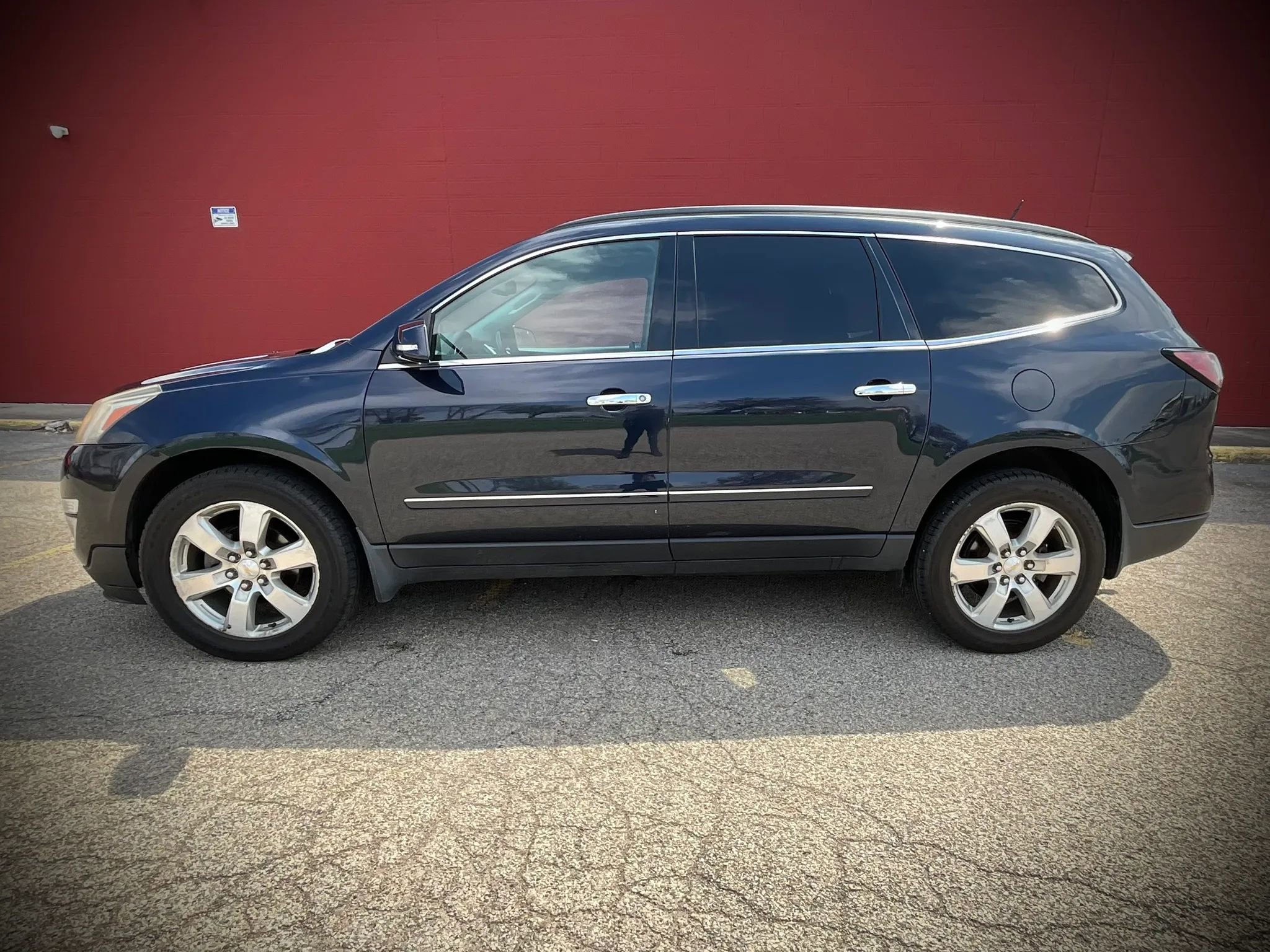 Used 2016 Chevrolet Traverse LTZ AWD/4WD image 2