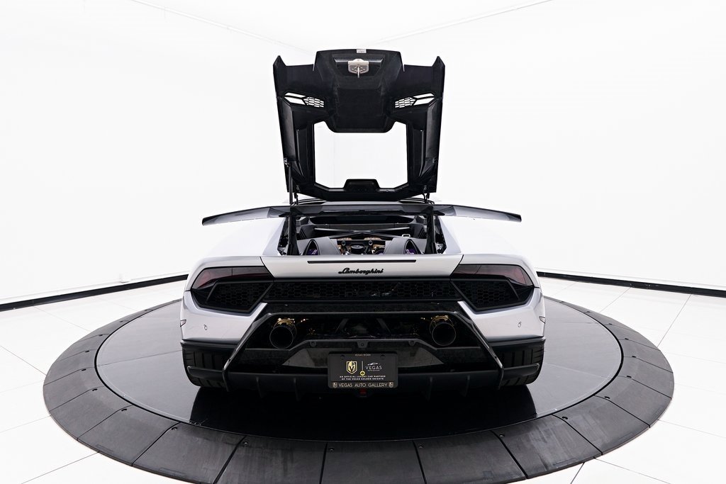 Used 2018 Lamborghini Huracan Performante image 29