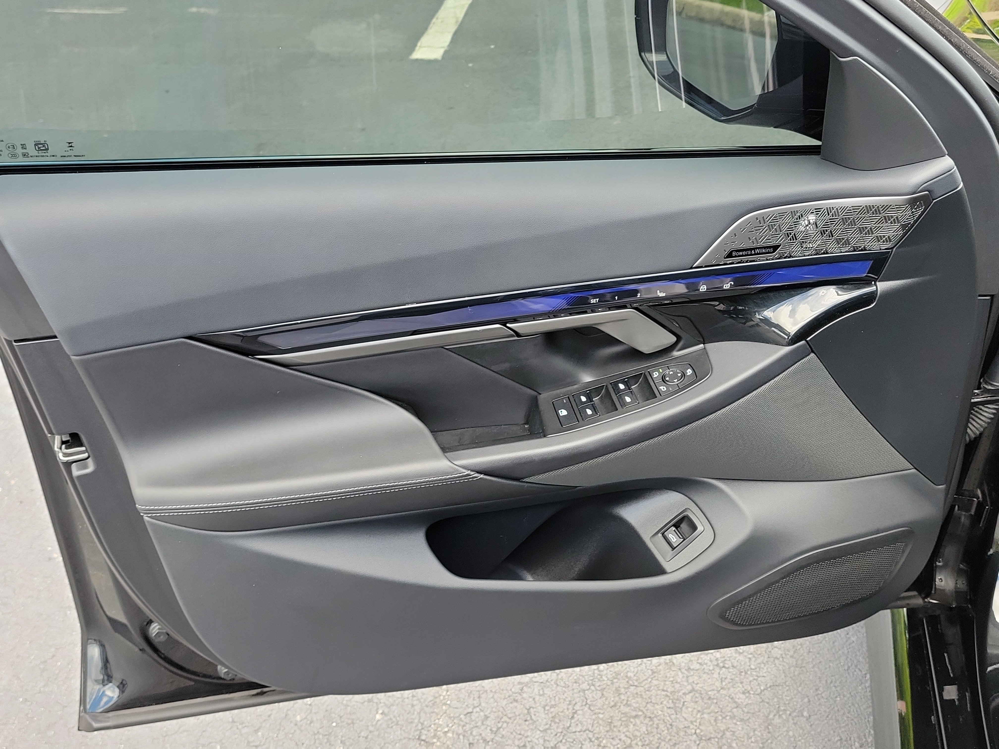 Used 2025 BMW M5 Touring AWD/4WD image 17