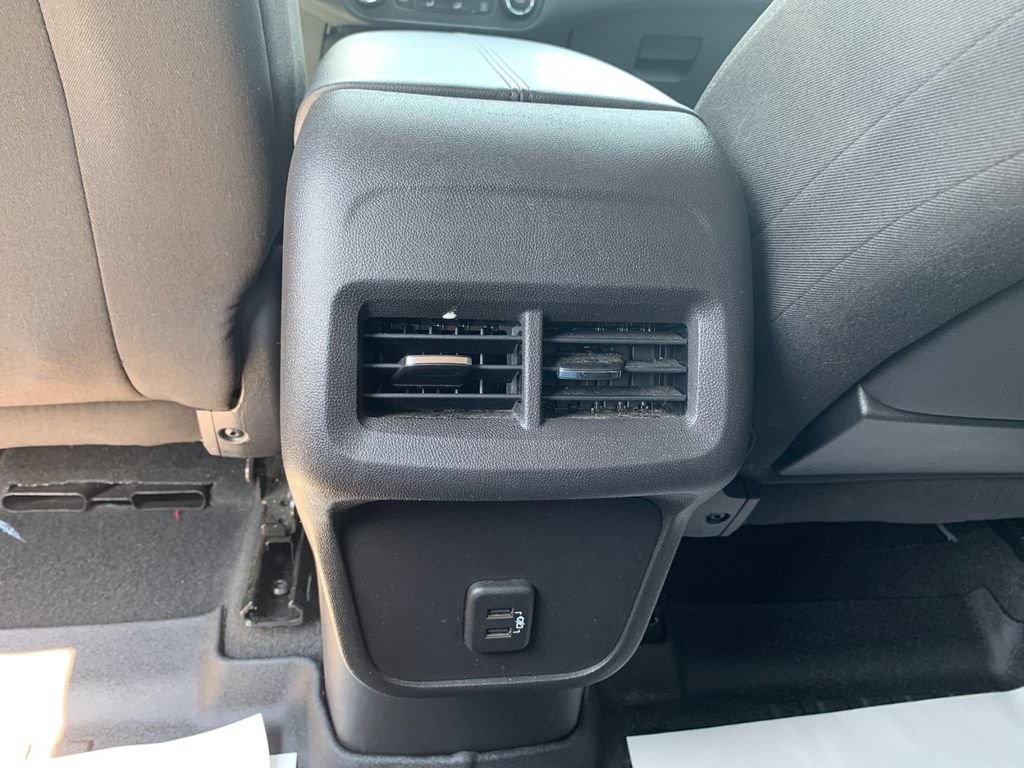 Used 2024 GMC Terrain SLE AWD/4WD image 15