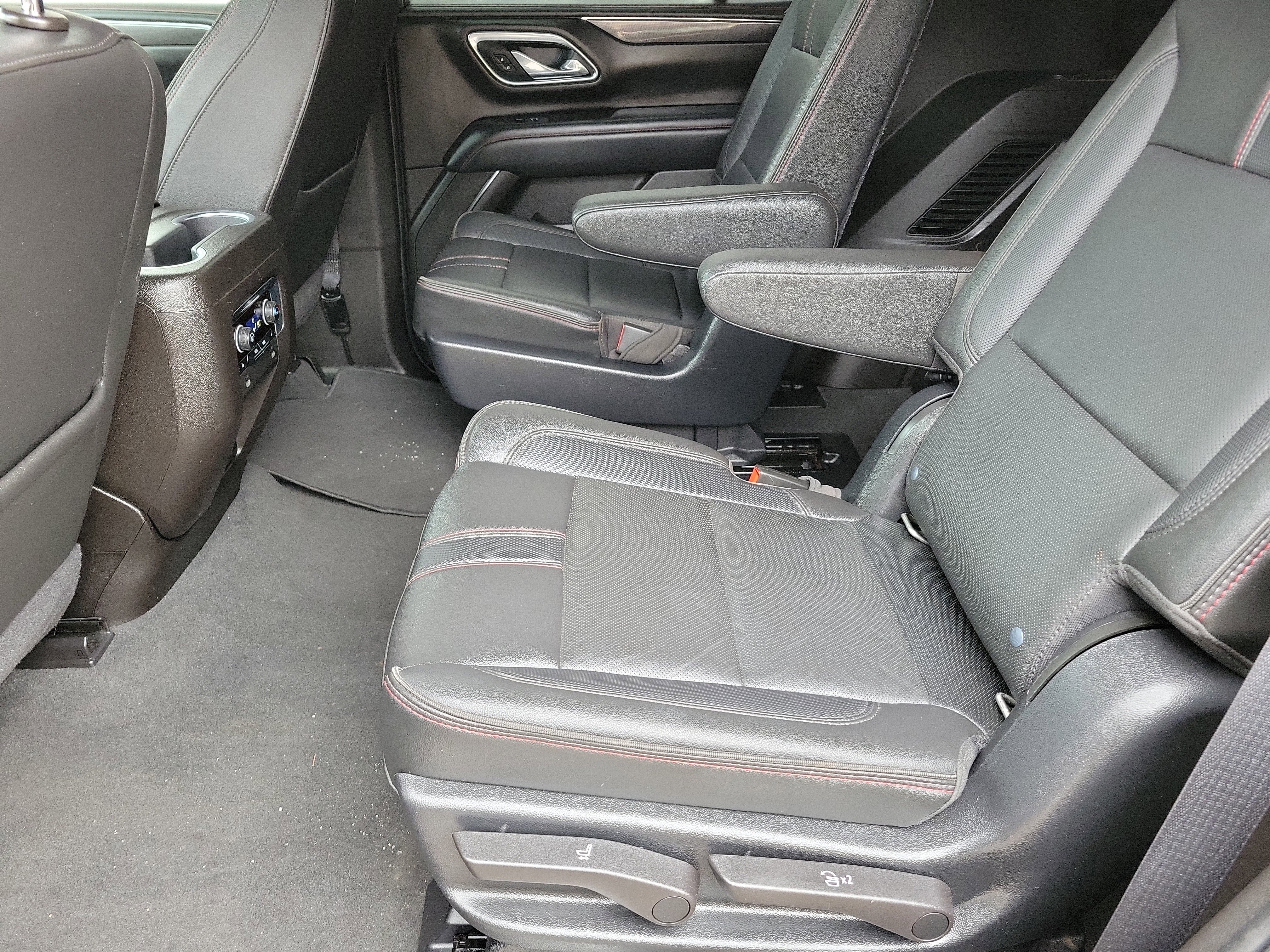 Used 2021 Chevrolet Tahoe RST w/ Luxury Package image 6