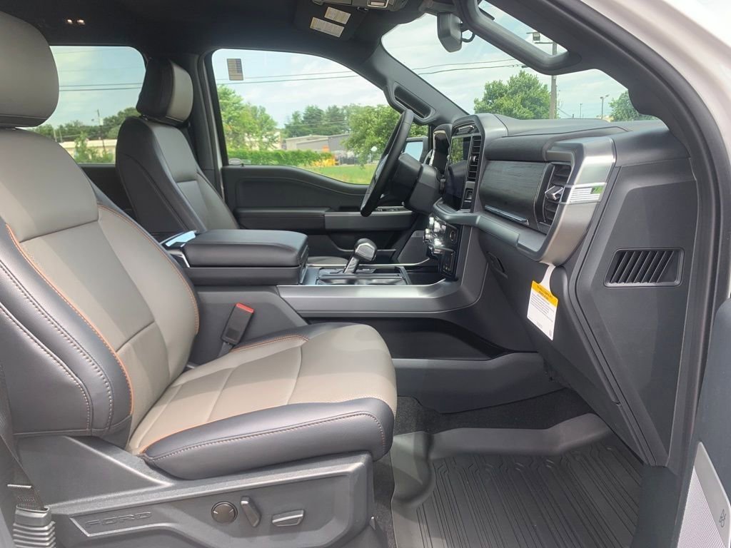 New 2025 Ford F150 Lariat w/ Equipment Group 501A Mid image 30