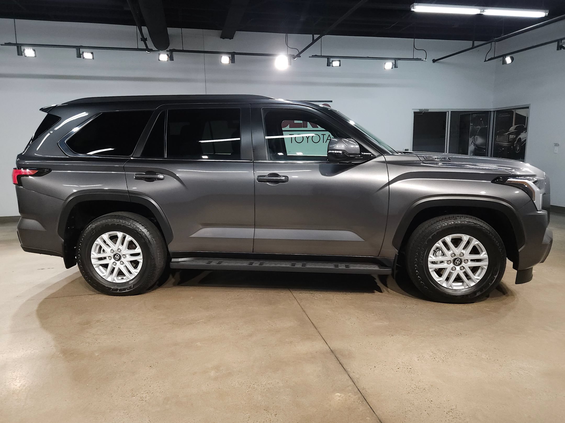 Certified 2025 Toyota Sequoia SR5 AWD/4WD image 8