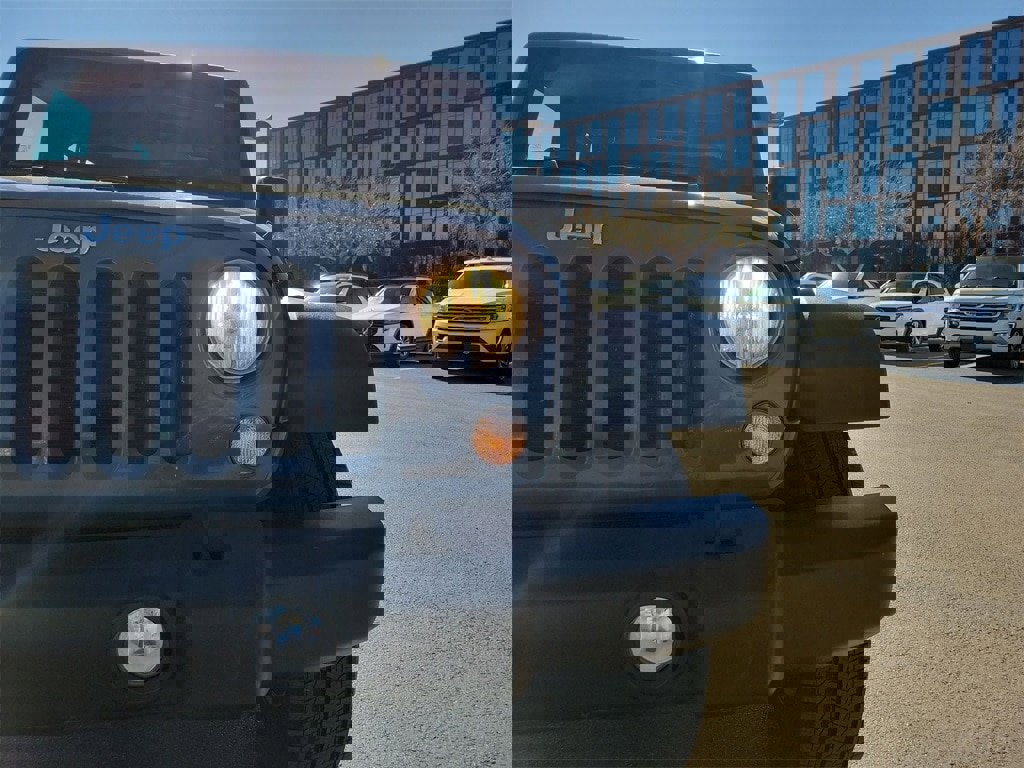 Used 2015 Jeep Wrangler Unlimited Sport image 10