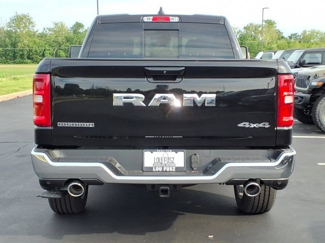 New 2026 RAM 1500 4x4 Crew Cab image 19