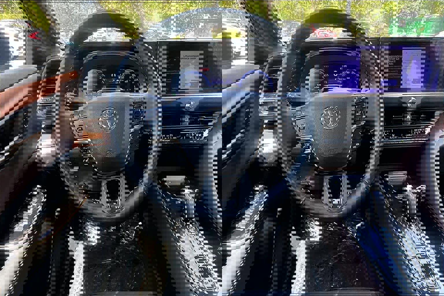 Used 2024 Toyota Crown Limited w/ Advanced Technology Package image 6