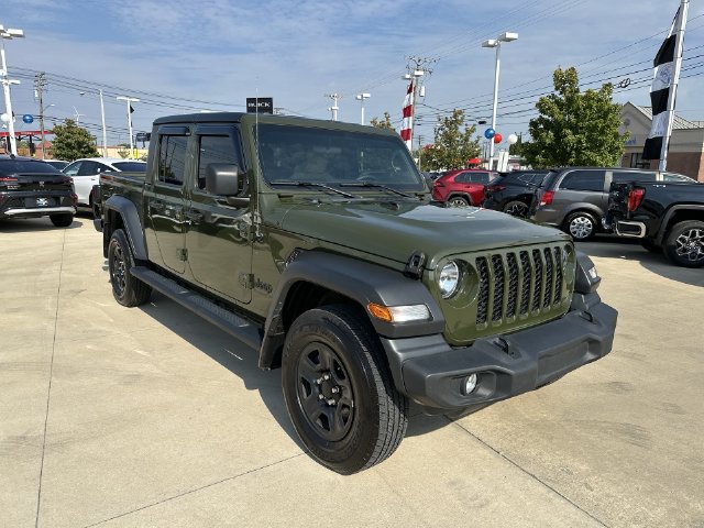 Used 2022 Jeep Gladiator Sport AWD/4WD image 18