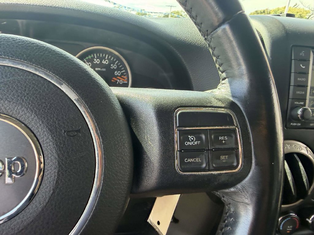 Certified 2016 Jeep Wrangler Unlimited Sahara AWD/4WD image 32