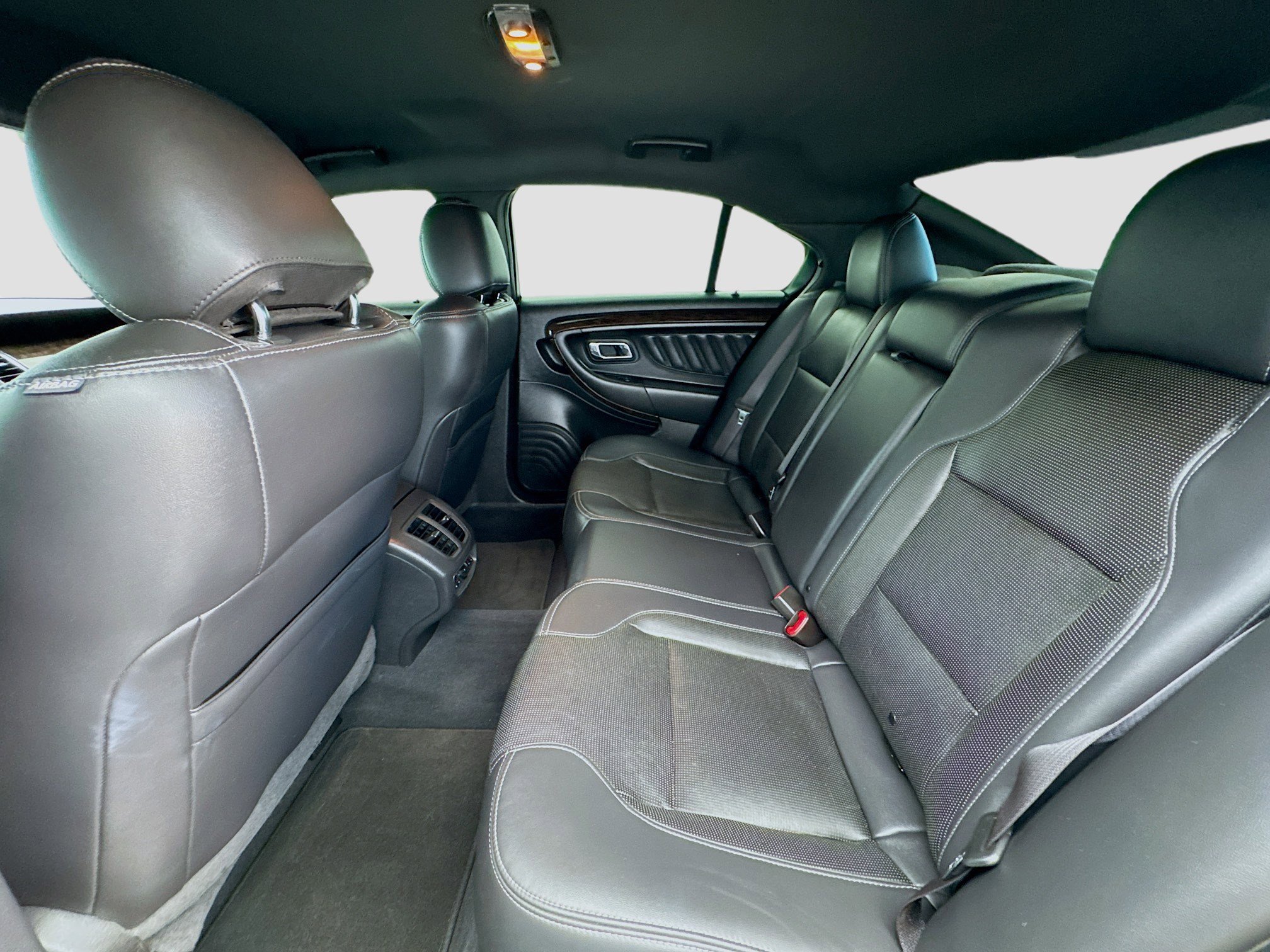 Used 2019 Ford Taurus Limited image 15