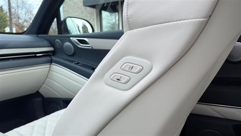 Used 2025 Genesis GV80 3.5T Prestige image 26