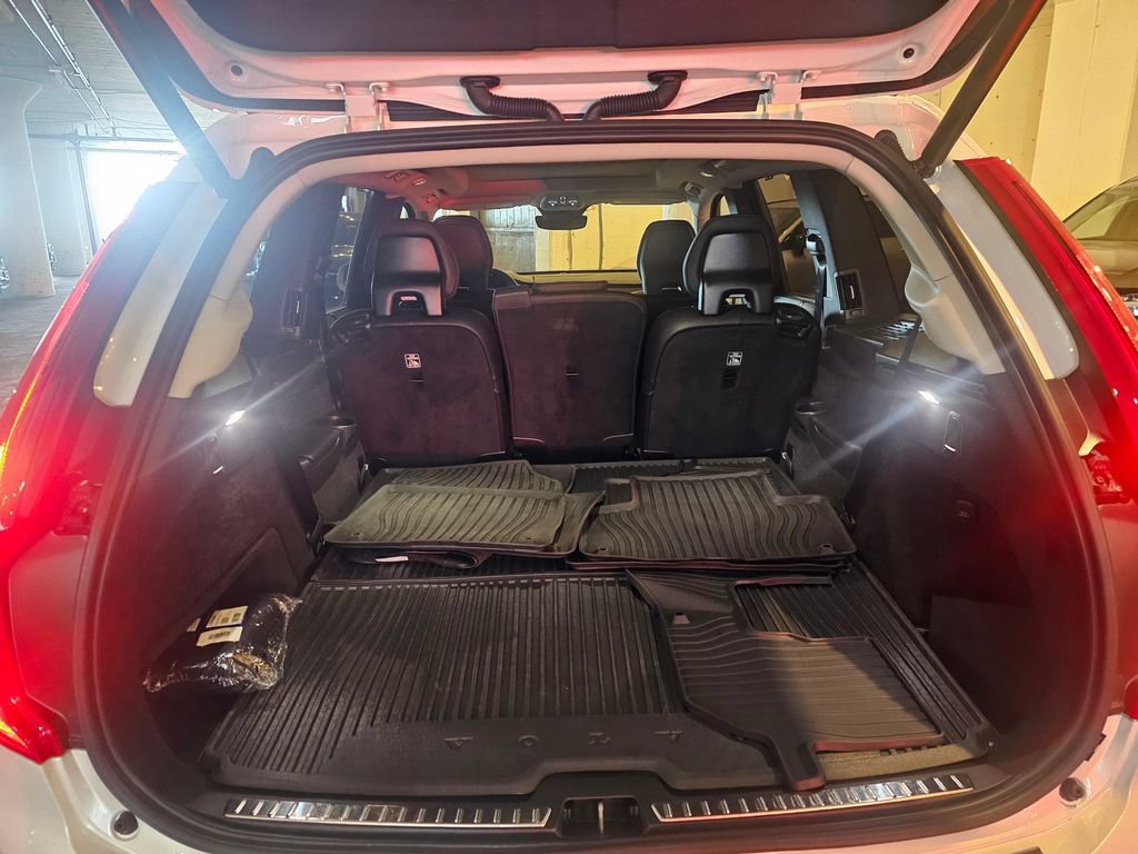 Certified 2024 Volvo XC90 B6 Ultimate w/ Protection Package Premier AWD/4WD image 7