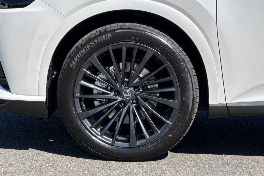 New 2026 Lexus RX 450h AWD image 25