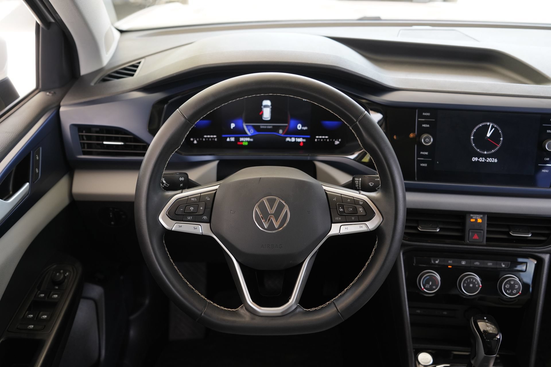 Certified 2023 Volkswagen Taos SE w/ Black Wheel Package FWD image 27