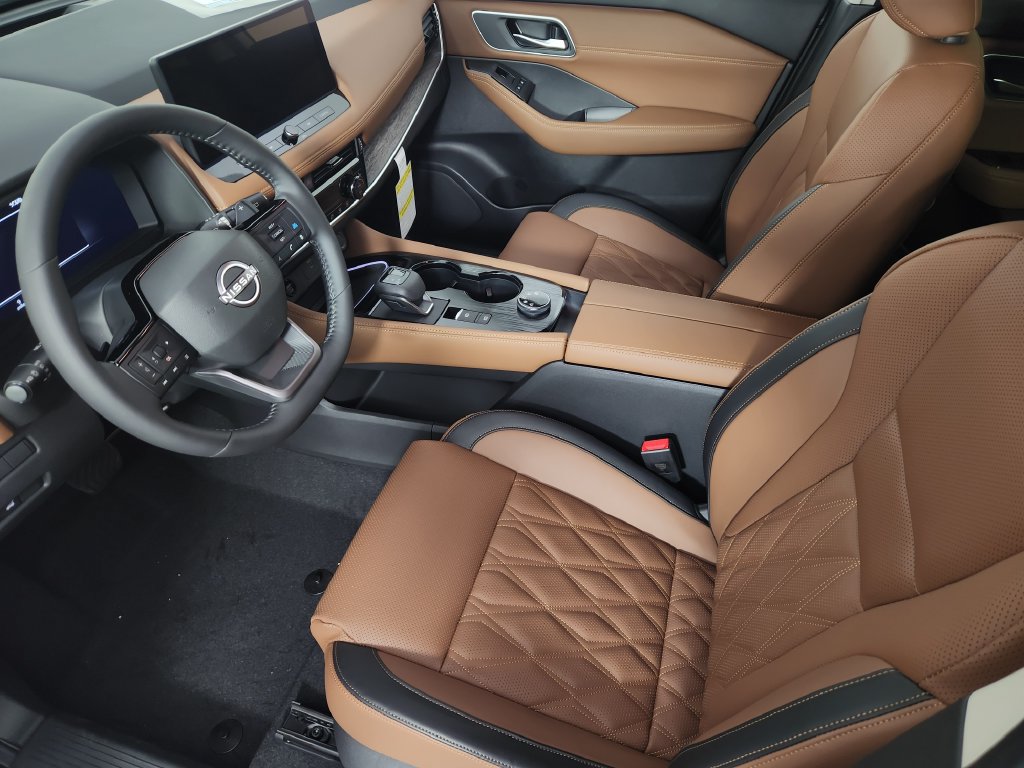New 2026 Nissan Rogue Platinum AWD/4WD image 12