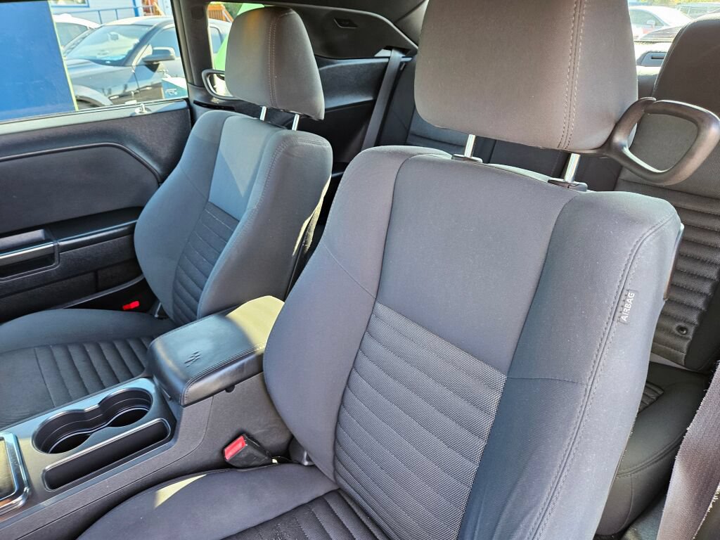 Used 2012 Dodge Challenger SXT RWD image 13