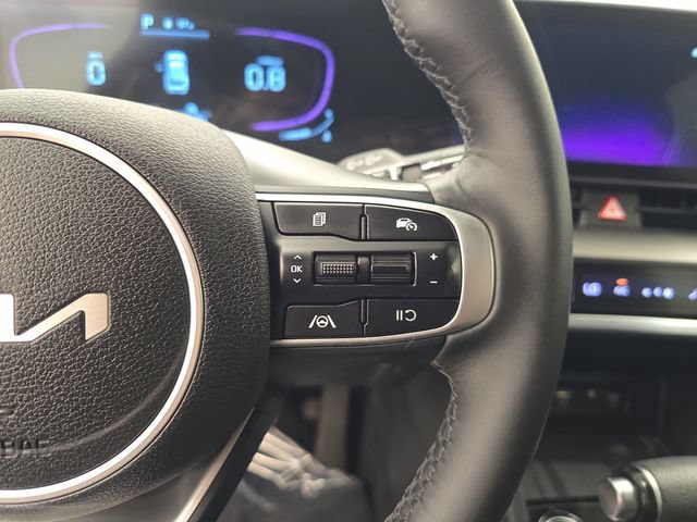 Used 2024 Kia Sportage EX FWD image 31