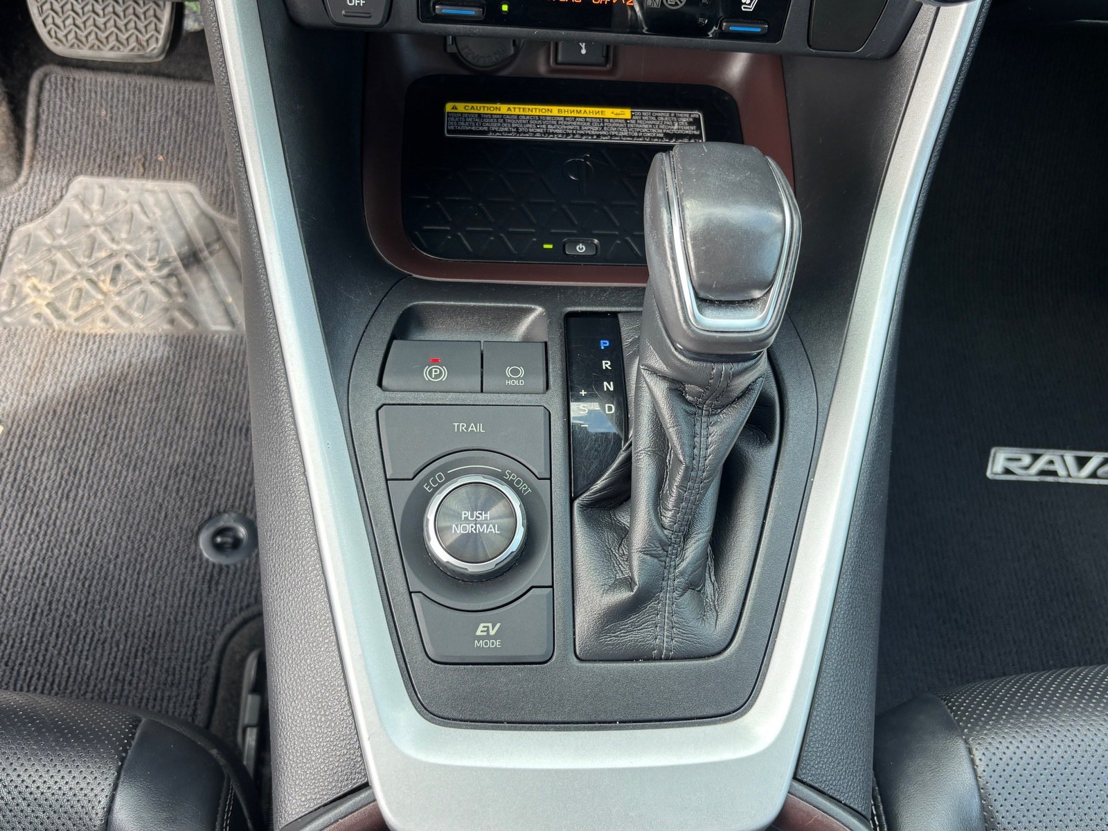 Used 2020 Toyota RAV4 Limited AWD/4WD image 16