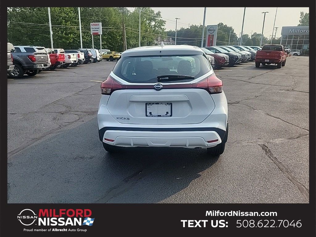 Used 2025 Nissan Kicks Play S image 7