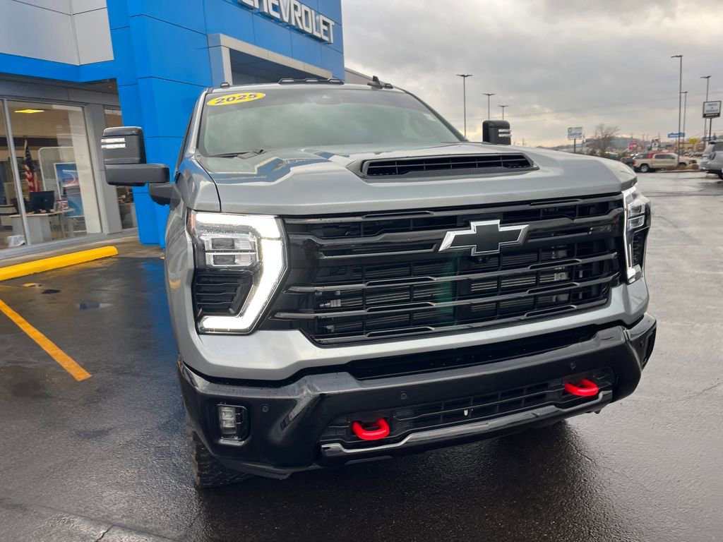 Used 2025 Chevrolet Silverado 2500 LT w/ Trail Boss Package image 8