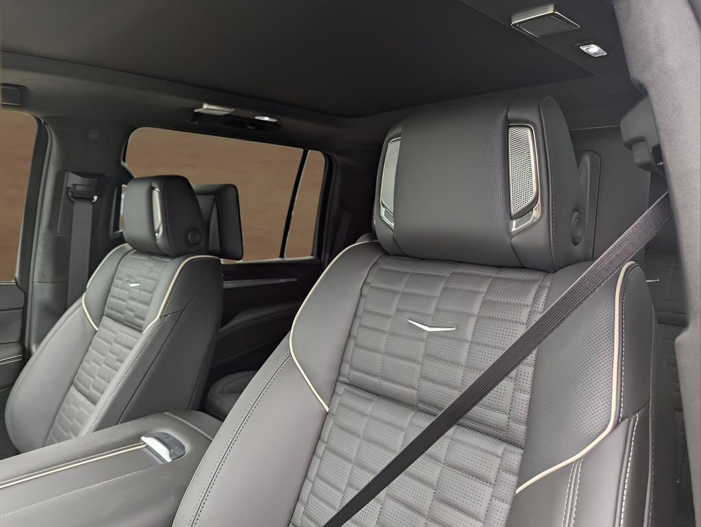 Certified 2025 Cadillac Escalade ESV Sport Platinum image 6