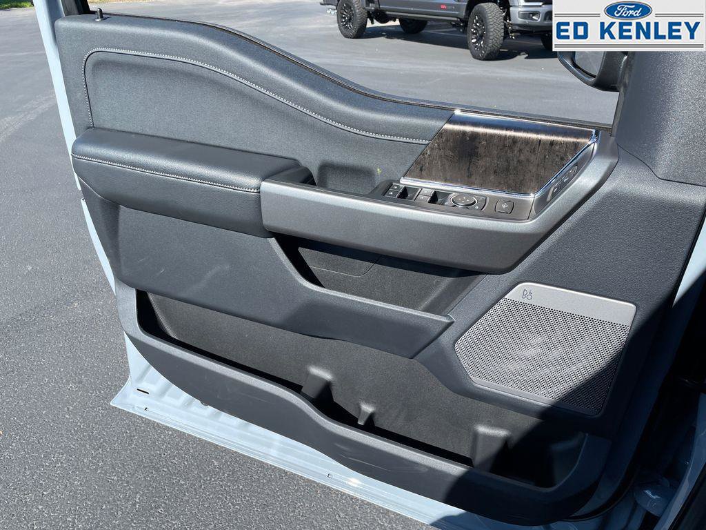 New 2026 Ford F350 Lariat image 25