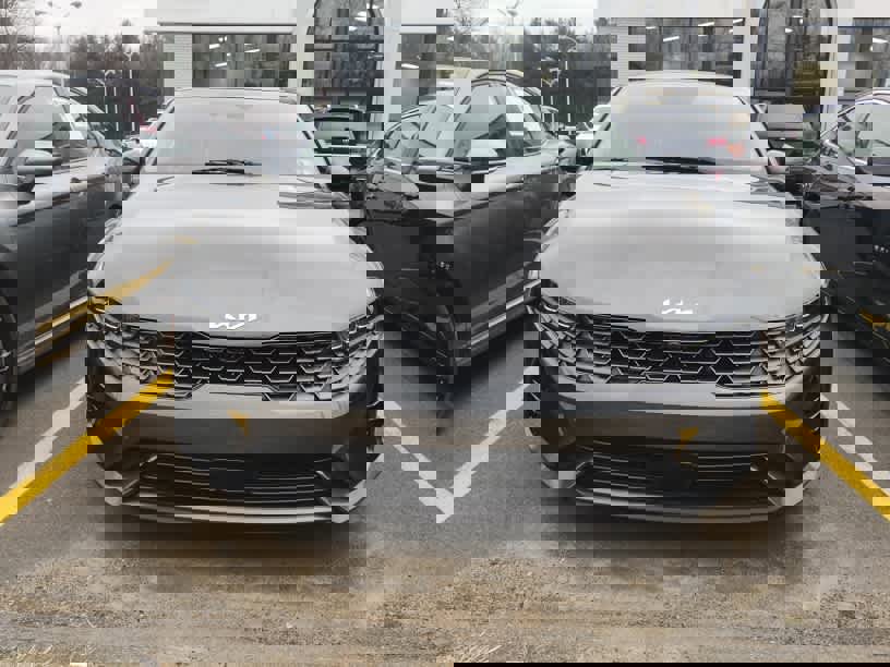 Used 2022 Kia K5 EX w/ EX Premium Package image 3