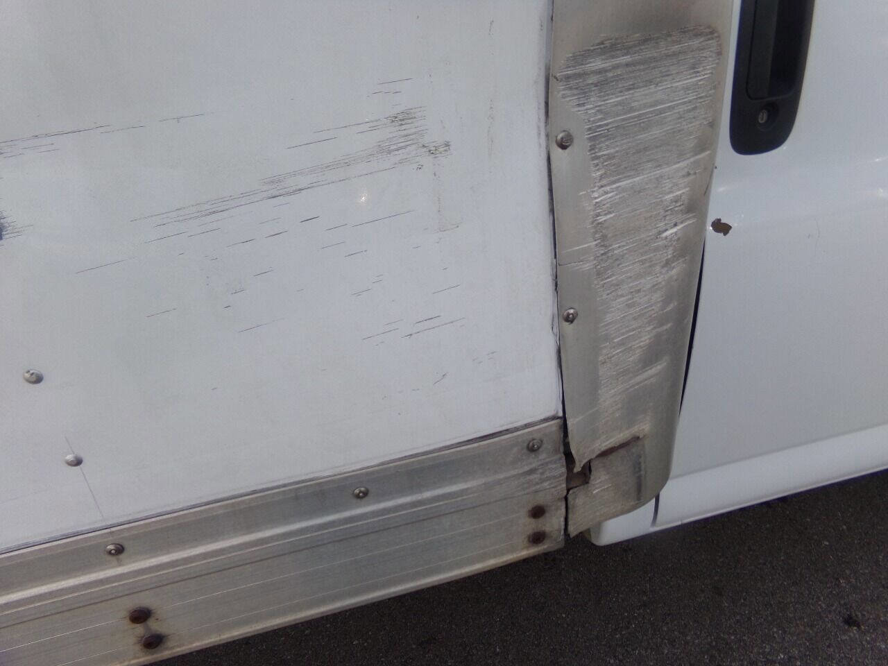 Used 2009 Chevrolet Express 3500 image 36