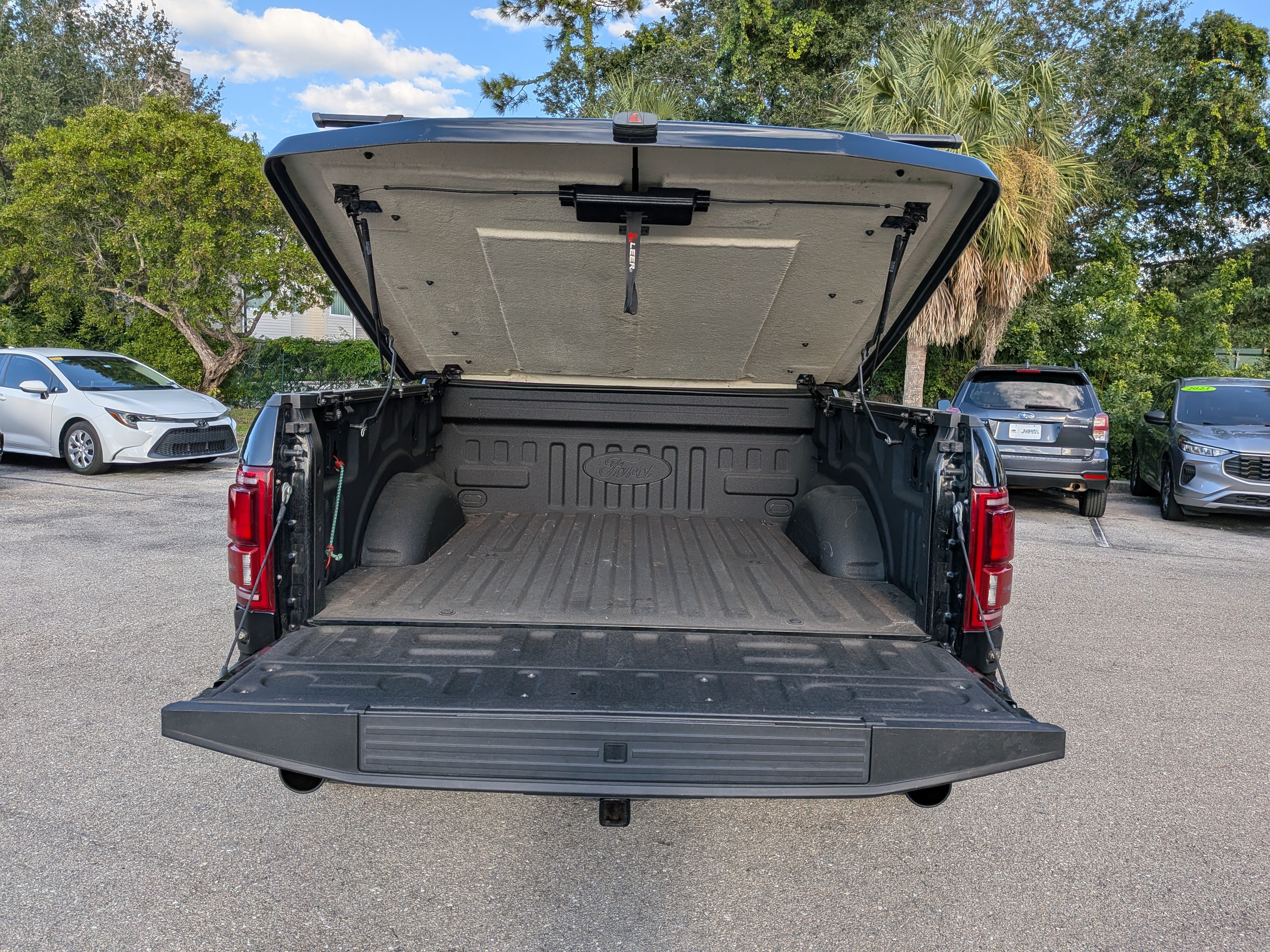 Used 2019 Ford F150 Raptor w/ Equipment Group 802A Luxury AWD/4WD image 13