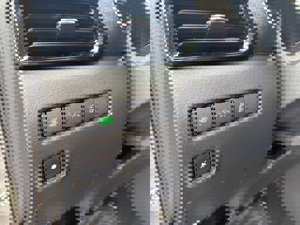 Used 2024 Nissan Sentra SV image 13